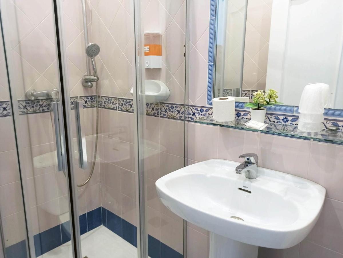 Hostal El Cairo Sevilla Buitenkant foto