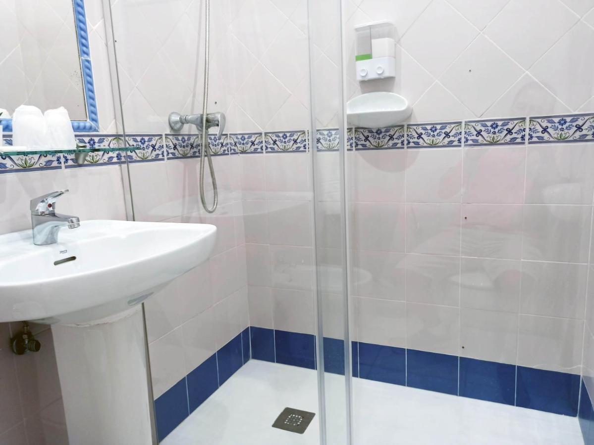 Hostal El Cairo Sevilla Buitenkant foto