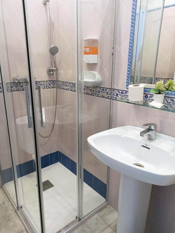 Hostal El Cairo Sevilla Buitenkant foto