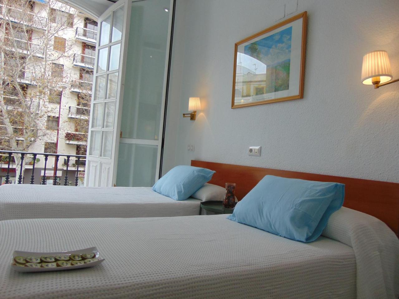 Hostal El Cairo Sevilla Buitenkant foto